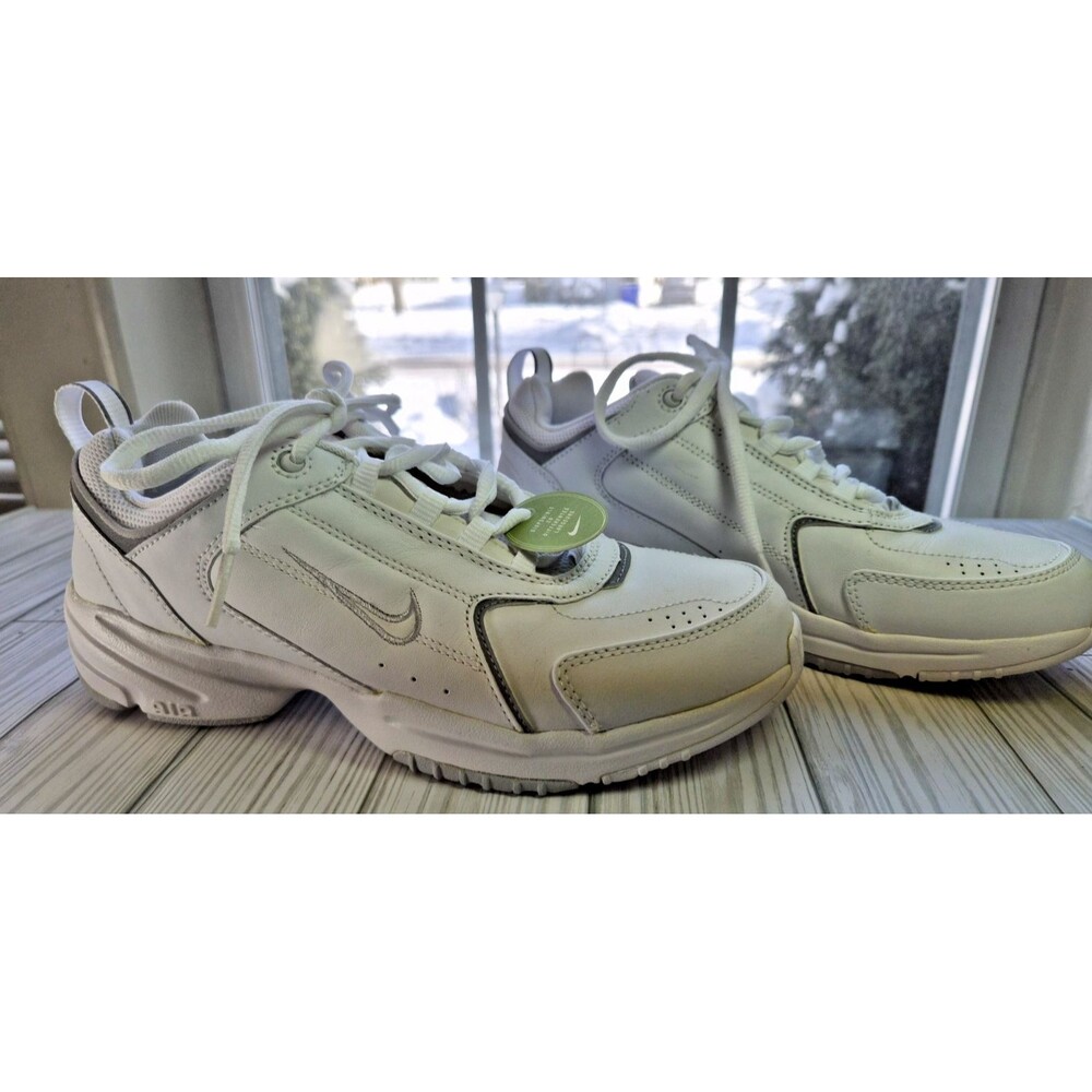 Nike Womens Air Essentials IV White Neutral Gray Size 9 pre-owned never worn